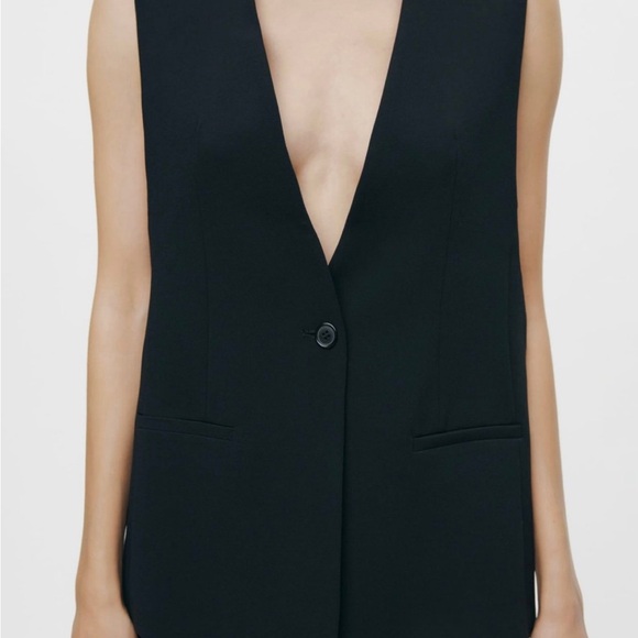 Black Sleeveless Blazer Vest - Picture 1 of 4